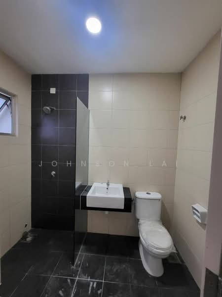 Rumah Teres 3 Tingkat untuk Dijual di Seri Kembangan (Selangor) - Johnson Lai - Bathroom - PropertyGuru.com.my