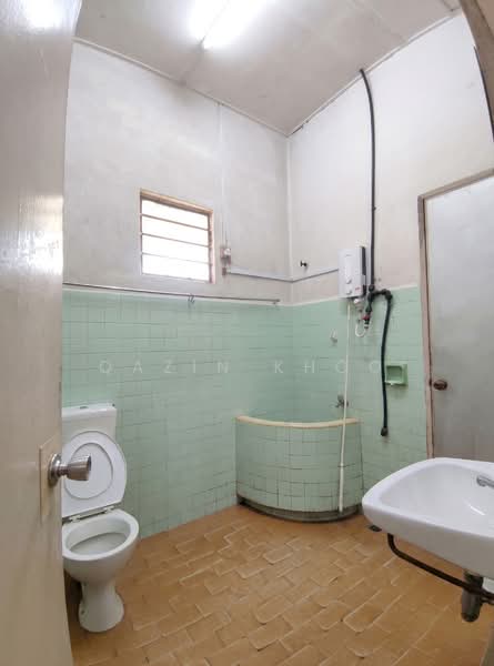 Rumah Teres 1 Tingkat untuk Dijual di Lahat (Perak) - Qazin Khoo - Bathroom - PropertyGuru.com.my