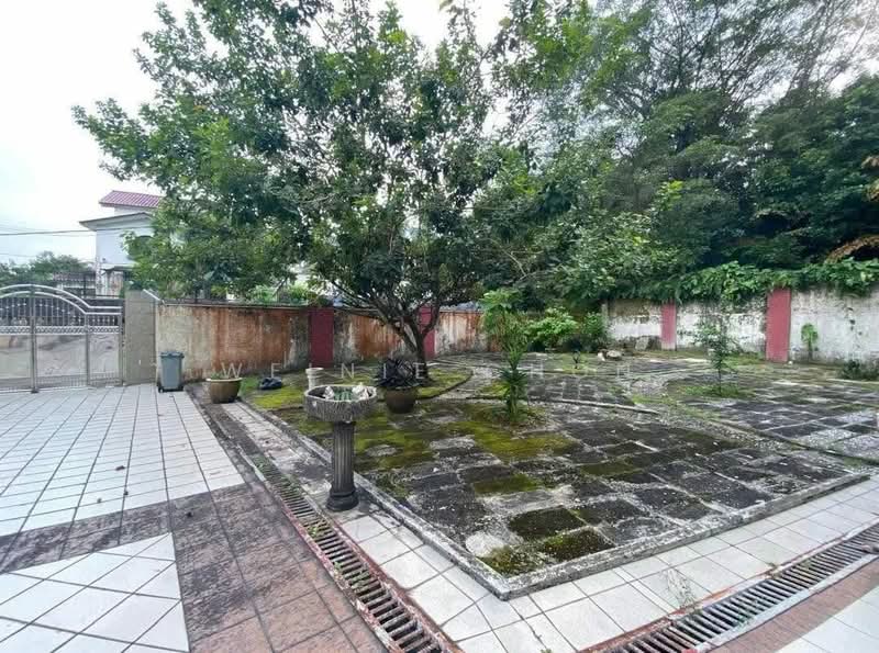Bungalow for Sale in Straits View (Johor Bahru) - Weinie Chon - Garden - PropertyGuru.com.my