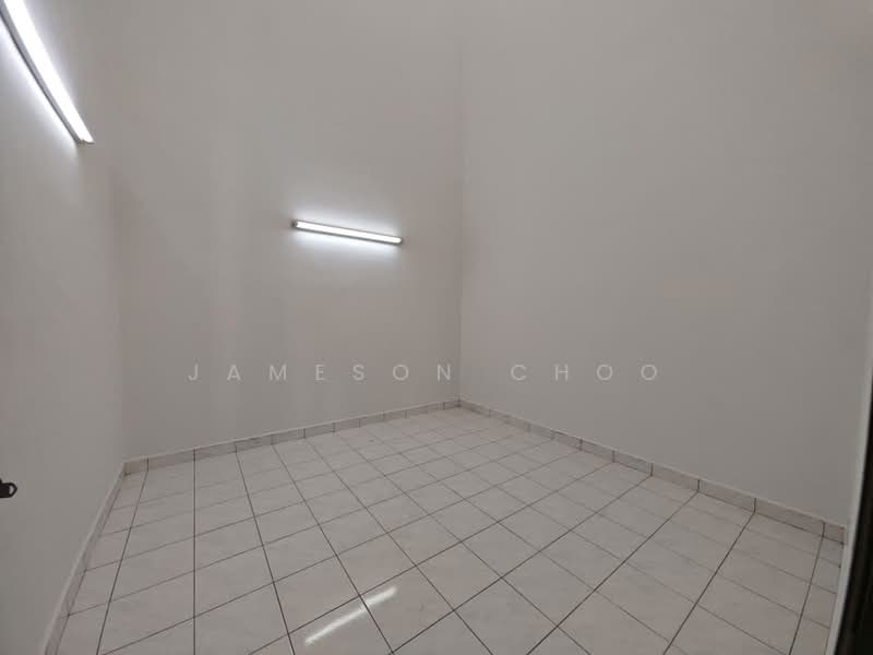 1.5-storey Terraced House for Sale in Taman Molek (Johor Bahru) - Jameson Choo - Interior - PropertyGuru.com.my