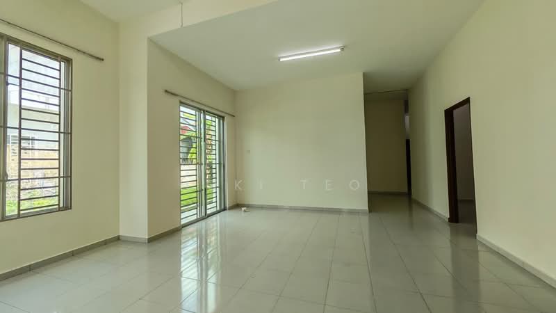 Rumah Berkembar untuk Disewa di Taman Sri Panchor (Batu Pahat) - Hoki Teo - Living Room - PropertyGuru.com.my