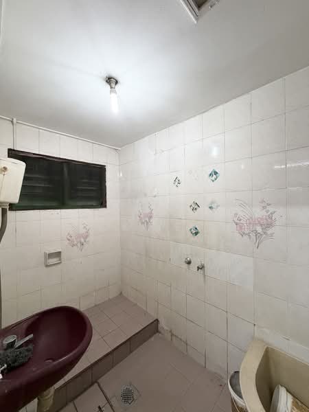 Rumah Teres untuk Disewa di Taman Midah (Cheras) - CK Yee - Bathroom - PropertyGuru.com.my