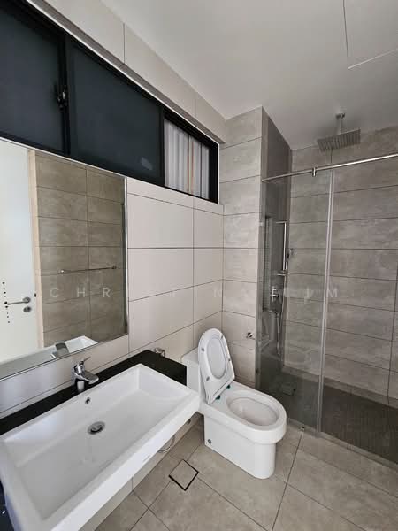 Servis Apartment untuk Dijual di The Sentral Suites - Christina Lim - Bathroom - PropertyGuru.com.my