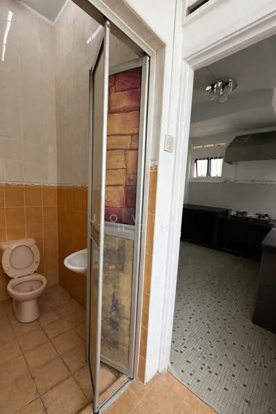 Cluster House for Rent in Taman Sutera (Johor Bahru) - Jovia Thoh - Bathroom - PropertyGuru.com.my
