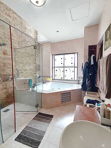 Semi-Detached House for Sale in Damansara Legenda (Petaling Jaya) - Kelvin Ng - Bathroom - PropertyGuru.com.my