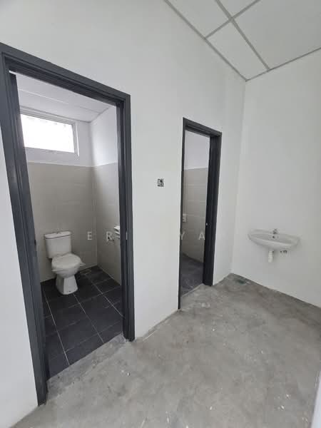 Shop / Office for Sale in Masai (Johor) - ERIC YAP - Bathroom - PropertyGuru.com.my