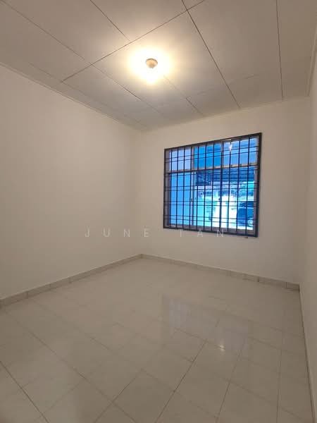 1-storey Terraced House for Sale in Taman Puteri Wangsa (Ulu Tiram) - June Tan - PropertyGuru.com.my