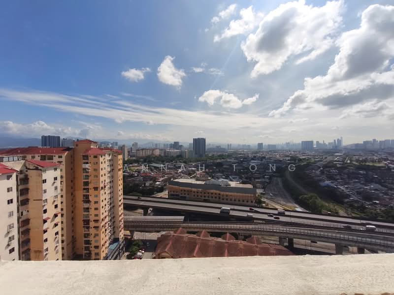 Kondominium untuk Disewa di Kepong Sentral Condominium - Shannah Tong - Exterior - PropertyGuru.com.my