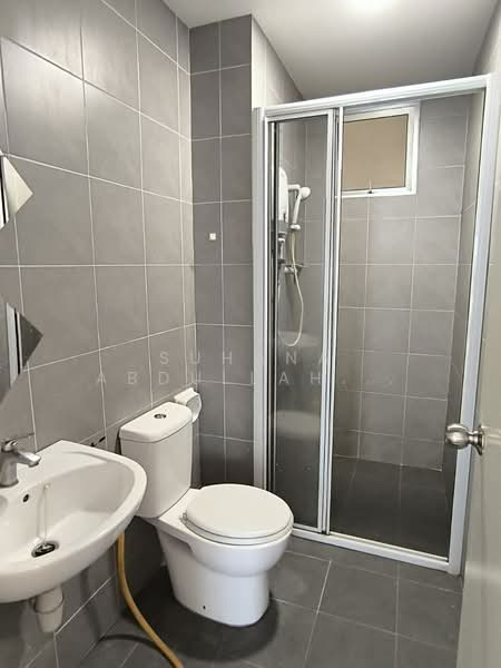 Servis Apartment untuk Dijual di Savanna Executive Suite @ Southville City - Suhana Abdullah Sani - Bathroom - PropertyGuru.com.my
