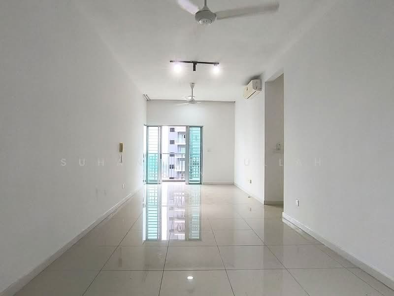 Servis Apartment untuk Dijual di Savanna Executive Suite @ Southville City - Suhana Abdullah Sani - Living Room - PropertyGuru.com.my