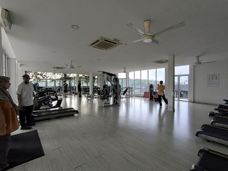 Servis Apartment untuk Dijual di Savanna Executive Suite @ Southville City - Suhana Abdullah Sani - Gym - PropertyGuru.com.my