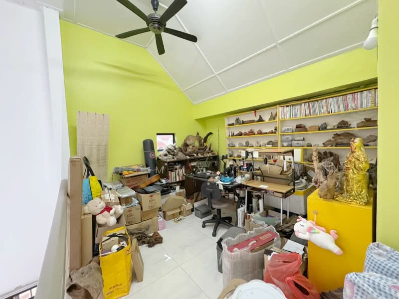 Rumah Teres 1.5 Tingkat untuk Dijual di Taman Pelangi Indah (Ulu Tiram) - Tommy Tai - Study - PropertyGuru.com.my