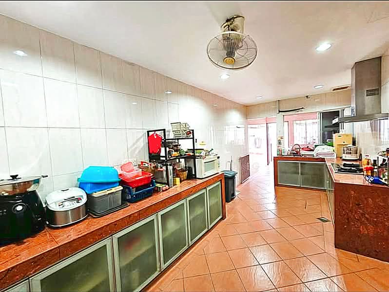 Semi-Detached House for Sale in Damansara Legenda (Petaling Jaya) - Kelvin Ng - Kitchen - PropertyGuru.com.my