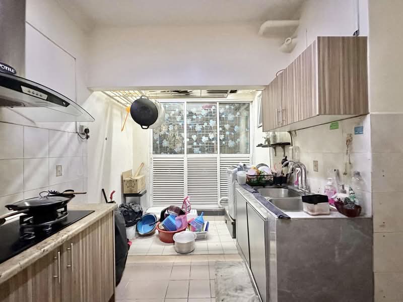 Condominium for Sale at De Rozelle - Nur Adibah Ishak - Kitchen - PropertyGuru.com.my