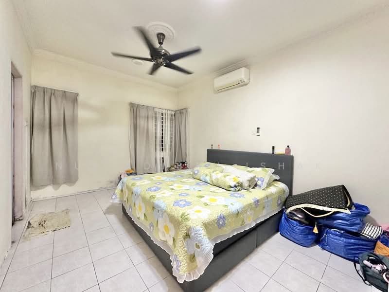 Condominium for Sale at De Rozelle - Nur Adibah Ishak - Bedroom - PropertyGuru.com.my