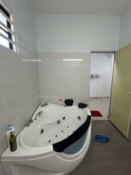 Rumah Teres 2 Tingkat untuk Disewa di Taman Bertuah (Ipoh) - Connie Lai - Bathroom - PropertyGuru.com.my