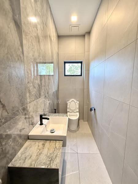 Rumah Berkembar untuk Dijual di Eco Sanctuary (Telok Panglima Garang) - Wei Wei Low - Bathroom - PropertyGuru.com.my