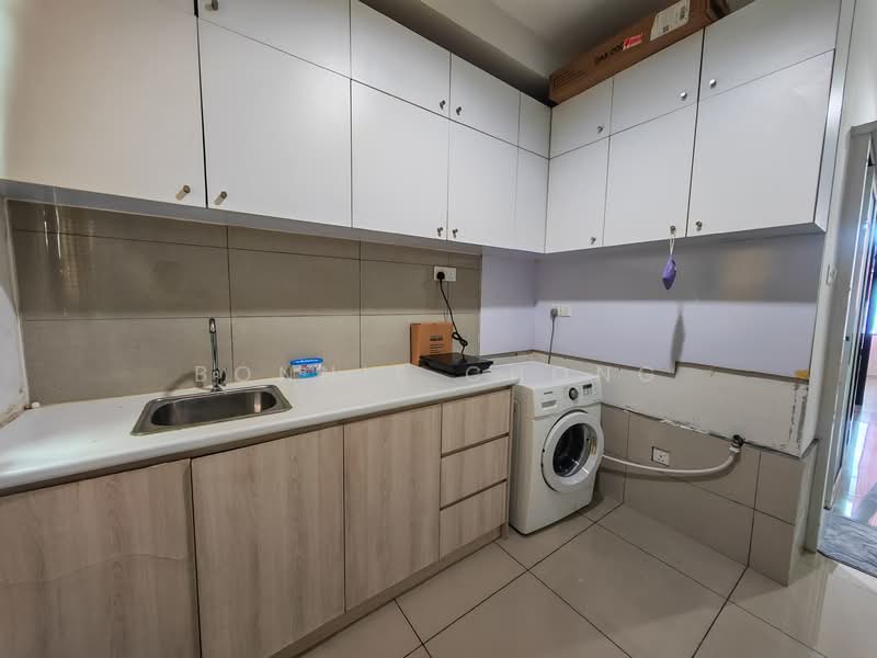Service Residence for Rent at Centrestage Designer Suite - Bonnie Chong - Kitchen - PropertyGuru.com.my