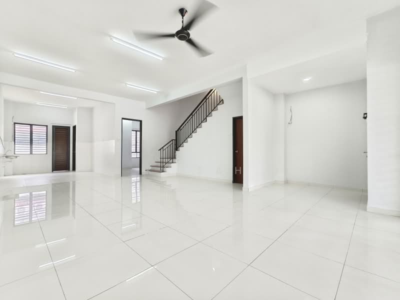 2-storey Terraced House for Sale in Hulu Langat (Selangor) - KK Sah - Living Room - PropertyGuru.com.my