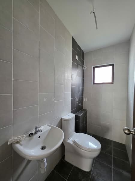 2-storey Terraced House for Sale in Semenyih (Selangor) - KK Sah - Bathroom - PropertyGuru.com.my