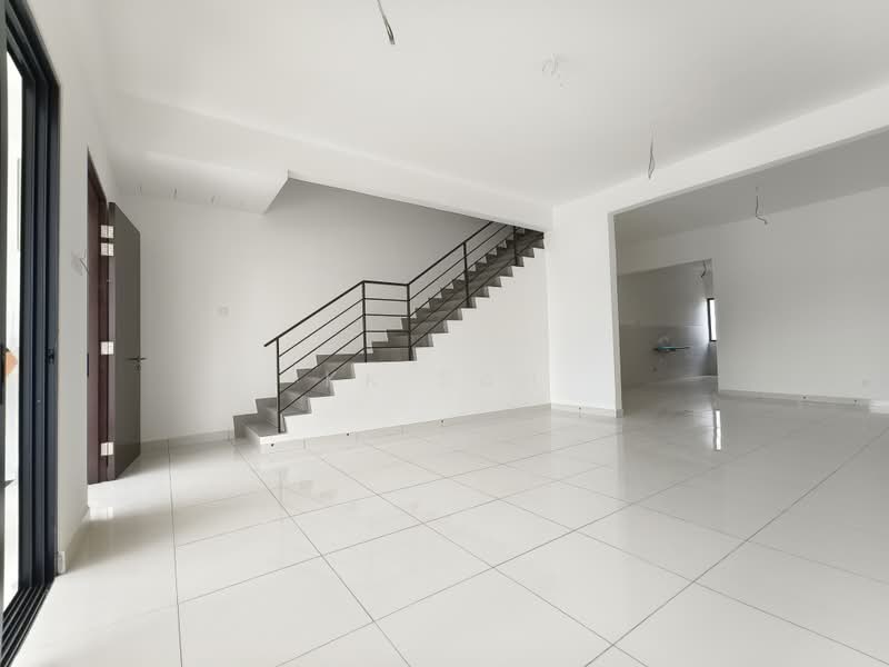 Rumah Teres 2.5 Tingkat untuk Dijual di Off Jalan Meru (Klang) - KK Sah - Living Room - PropertyGuru.com.my