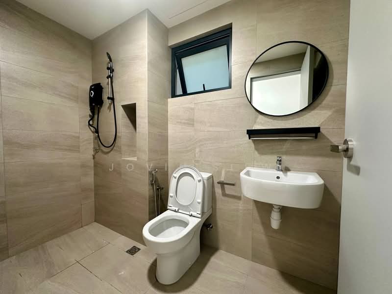 Kondominium untuk Disewa di Skyline KL - Jovin Siew - Common Bathroom - PropertyGuru.com.my