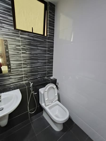 Servis Apartment untuk Disewa di Citywoods - Lucas Tan - Bathroom - PropertyGuru.com.my