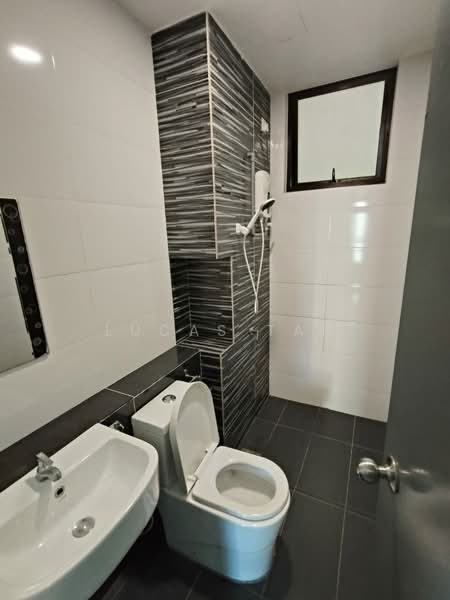 Servis Apartment untuk Disewa di Citywoods - Lucas Tan - Bathroom - PropertyGuru.com.my