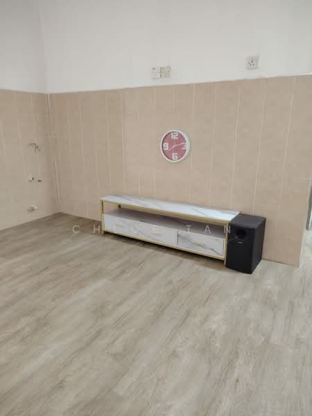 Rumah Bandar untuk Disewa di Taman Mawar (Butterworth) - Chloe Tan - Living Room - PropertyGuru.com.my