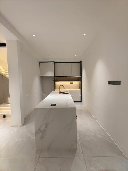 Rumah Teres 2 Tingkat untuk Dijual di Taman Perling (Perling) - June Tseng - Kitchen - PropertyGuru.com.my