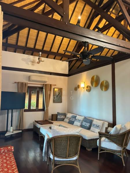 Rumah Banglo untuk Dijual di Perkampungan Pelindung Pantai (Beserah) - Christina Ong - Living Room - PropertyGuru.com.my