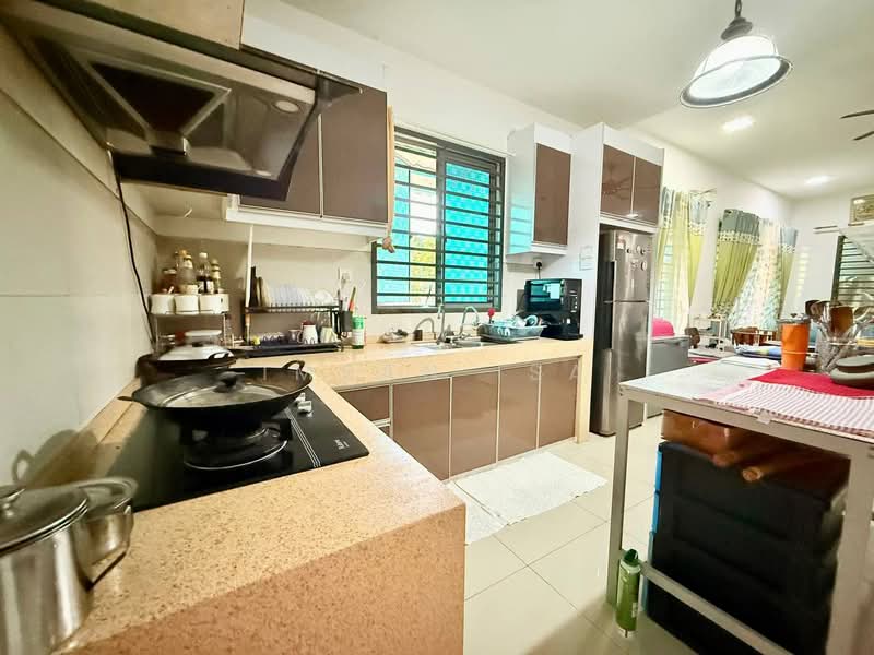 Rumah Teres untuk Dijual di Labu (Negeri Sembilan) - Imran Isa - Kitchen - PropertyGuru.com.my