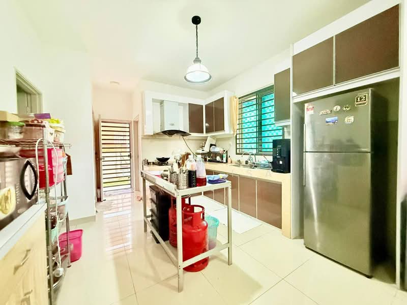 Rumah Teres untuk Dijual di Labu (Negeri Sembilan) - Imran Isa - Kitchen - PropertyGuru.com.my