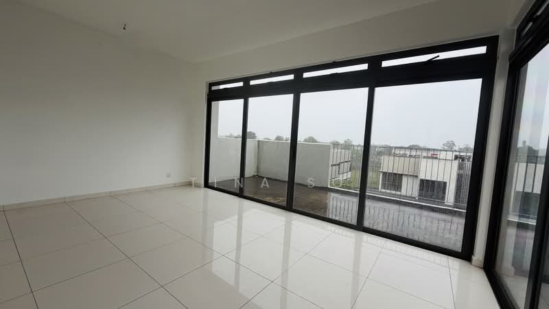 Rumah Berkembar untuk Disewa di Iskandar Puteri (Nusajaya) (Johor) - Tina So - Balcony - PropertyGuru.com.my