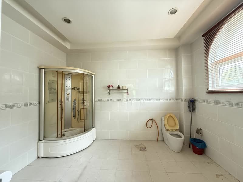 Bungalow for Sale in Country Heights (Kajang) - ChaoLim . - Bathroom - PropertyGuru.com.my