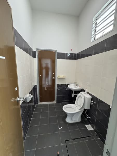 Rumah Teres 2 Tingkat untuk Dijual di Tanjong Minyak (Melaka) - Chin Siang Liow - Bathroom - PropertyGuru.com.my