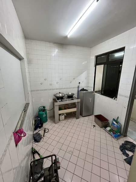 Rumah Teres 2 Tingkat untuk Dijual di Taman Tan Sri Yaacob (Johor Bahru) - Jermain Tee - Kitchen - PropertyGuru.com.my