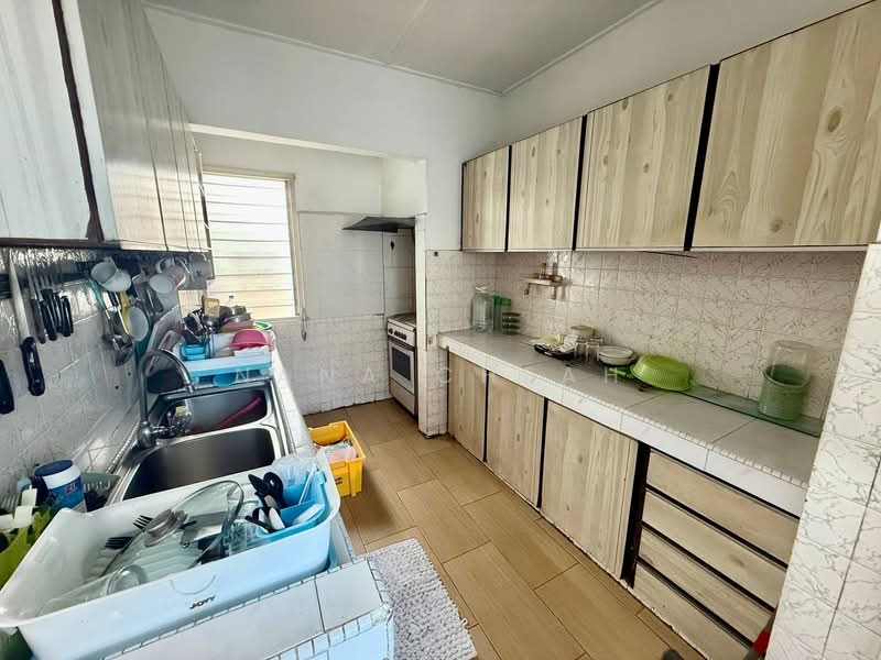 Rumah Banglo untuk Dijual di Kampung Tunku (Petaling Jaya) - Nana Cheah - Kitchen - PropertyGuru.com.my