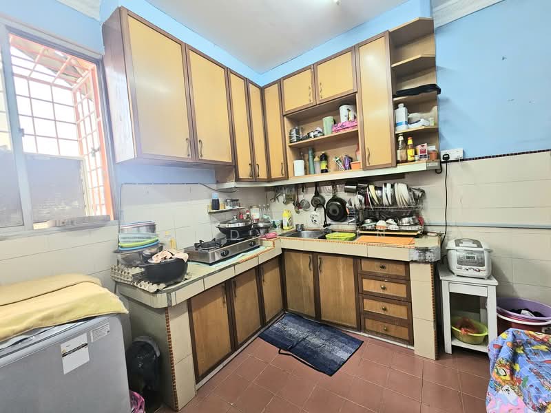 Flat for Sale at Puchong Permai - Wendy Chin - Kitchen - PropertyGuru.com.my