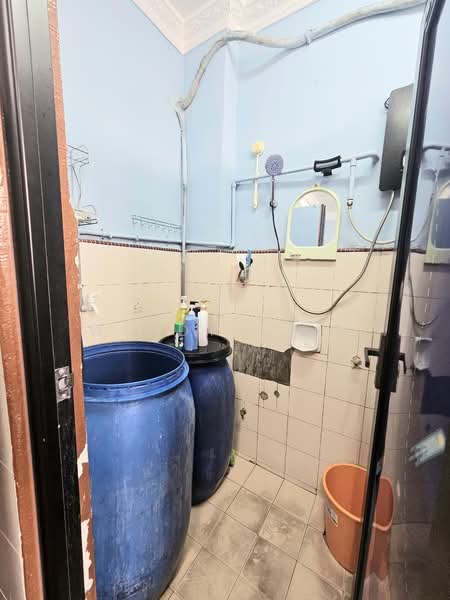 Flat for Sale at Puchong Permai - Wendy Chin - Bathroom - PropertyGuru.com.my