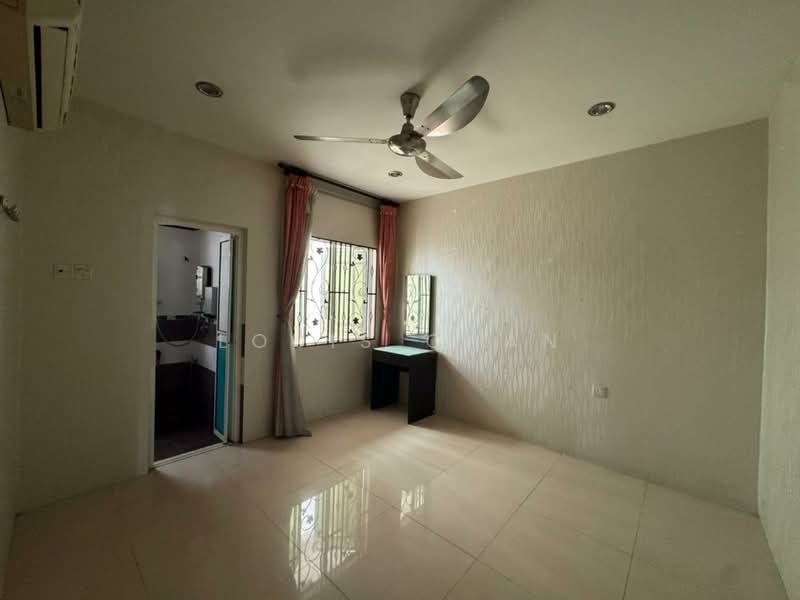 Rumah Teres untuk Dijual di Bandar Botanic (Klang) - Louis Chan - Bedroom - PropertyGuru.com.my