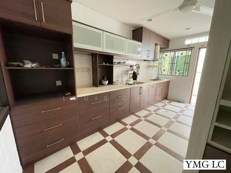 Terraced House for Sale in Bandar Botanic (Klang) - Louis Chan - Kitchen - PropertyGuru.com.my