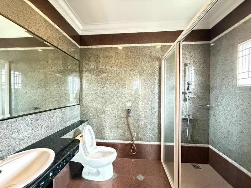 Bungalow for Sale in Country Heights (Kajang) - ChaoLim . - Bathroom - PropertyGuru.com.my