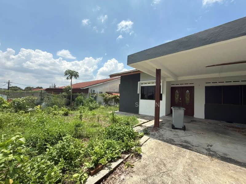 Rumah Berkembar untuk Dijual di Taman Sentosa (Johor Bahru) - Joan Sin - Exterior - PropertyGuru.com.my