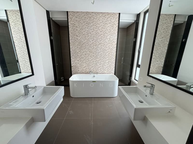 Rumah Teres untuk Dijual di Medini (Iskandar Puteri (Nusajaya)) - Nelson Tan Poh Kiong - Bathroom - PropertyGuru.com.my