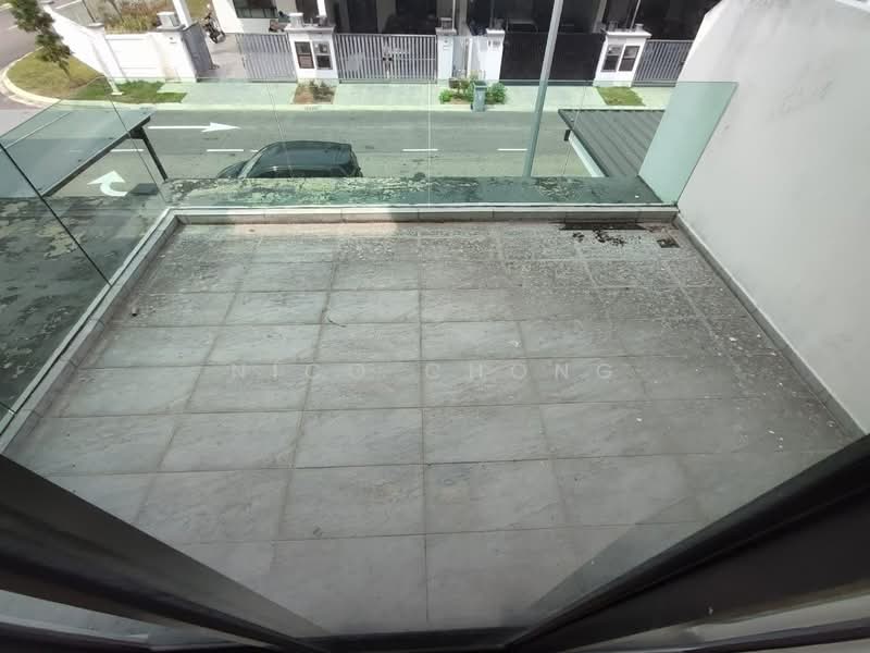 2-storey Terraced House for Sale in Taman Bestari Indah (Ulu Tiram) - Nico Chong - Balcony - PropertyGuru.com.my