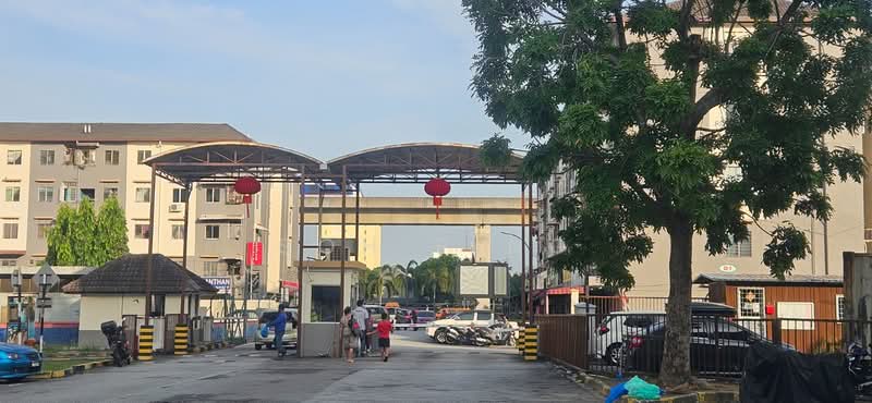 Pangsapuri untuk Dijual di Subang Perdana Goodyear Court 5 - Soh Ping - Exterior - PropertyGuru.com.my