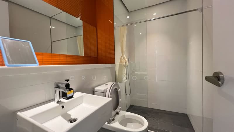 Servis Apartment untuk Disewa di Arcoris SOHO - Cruz Looi - Bathroom - PropertyGuru.com.my