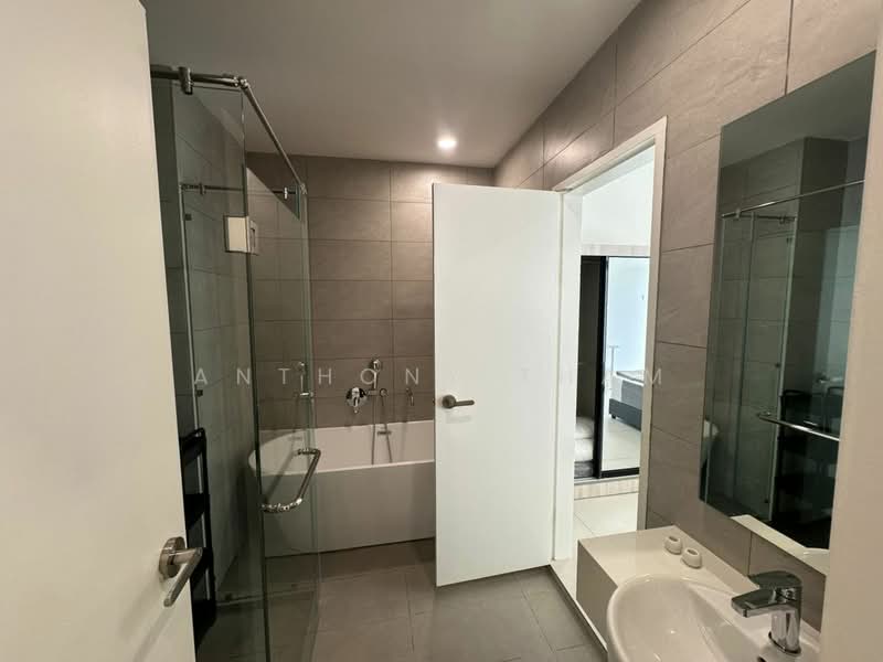 Servis Apartment untuk Disewa di Dorsett Waterfront Subang - Anthony Tham - Bathroom - PropertyGuru.com.my