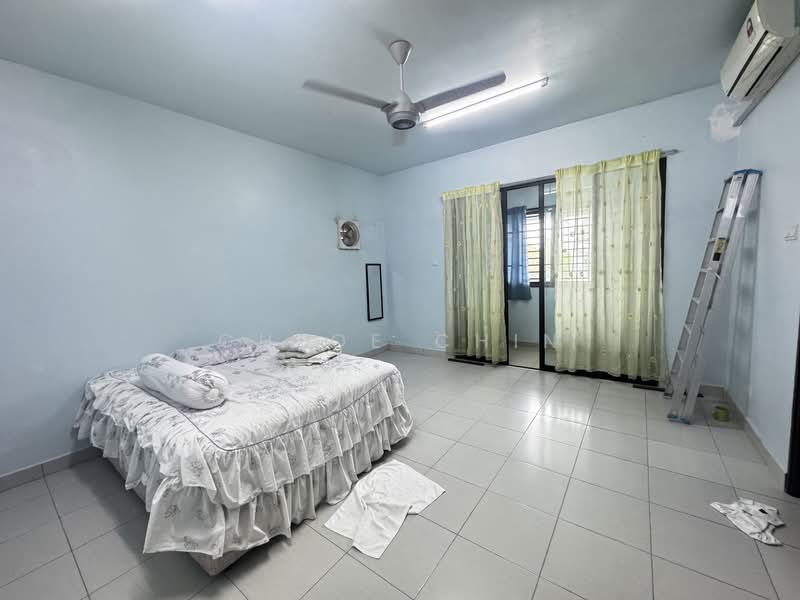 Rumah Teres 2 Tingkat untuk Dijual di Taman Bukit Tiram (Ulu Tiram) - Chloe Chin - Bedroom - PropertyGuru.com.my